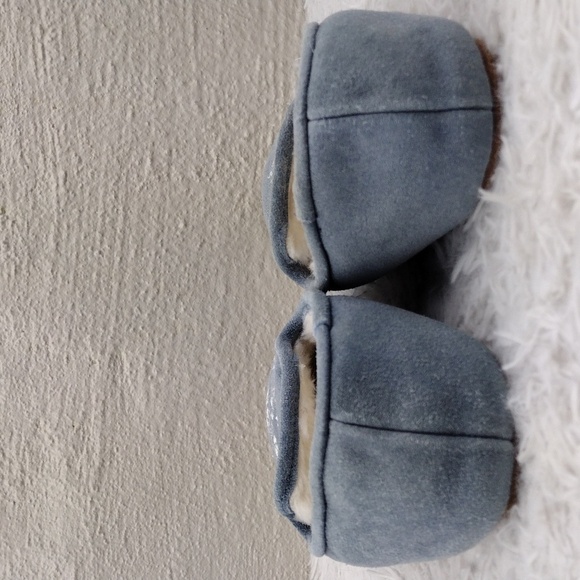 The Vermont Country Store Blue Suede Leather Floral Embroidered Slip On Slipper - Picture 6 of 16